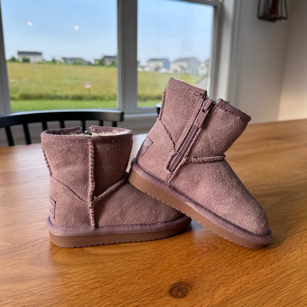 Koolaburra by UGG short boot